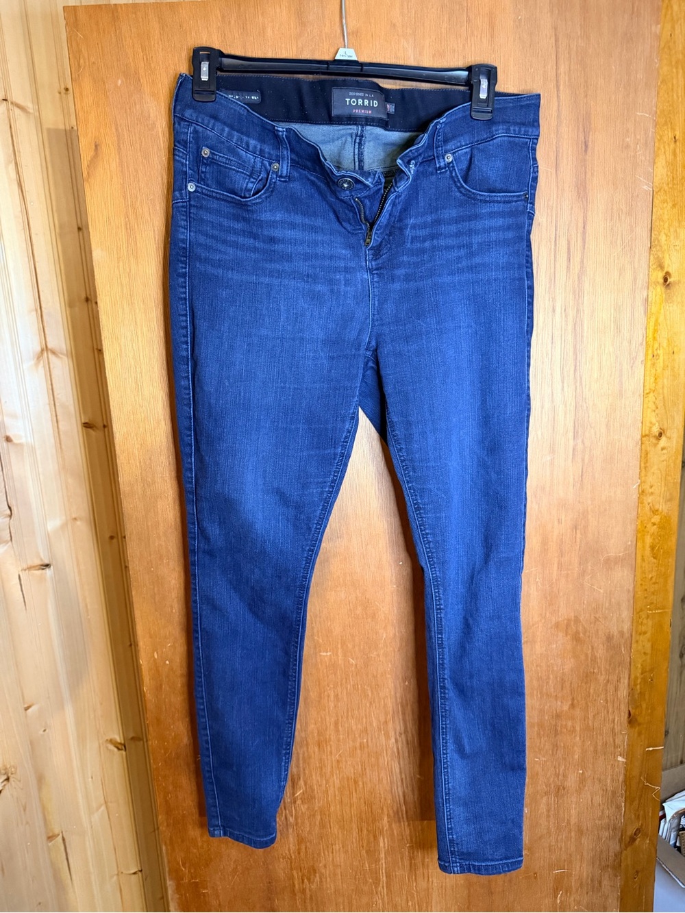 torrid Deep Indigo Bombshell 💣 Skinny Jeans